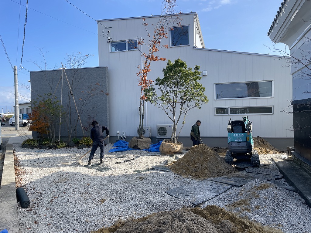 植栽工事 自然樹形 山採り 自然な雰囲気 森 森のような雰囲気