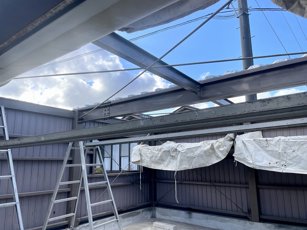 車庫らく ガレージリフォーム 屋根貼替 シャッター交換